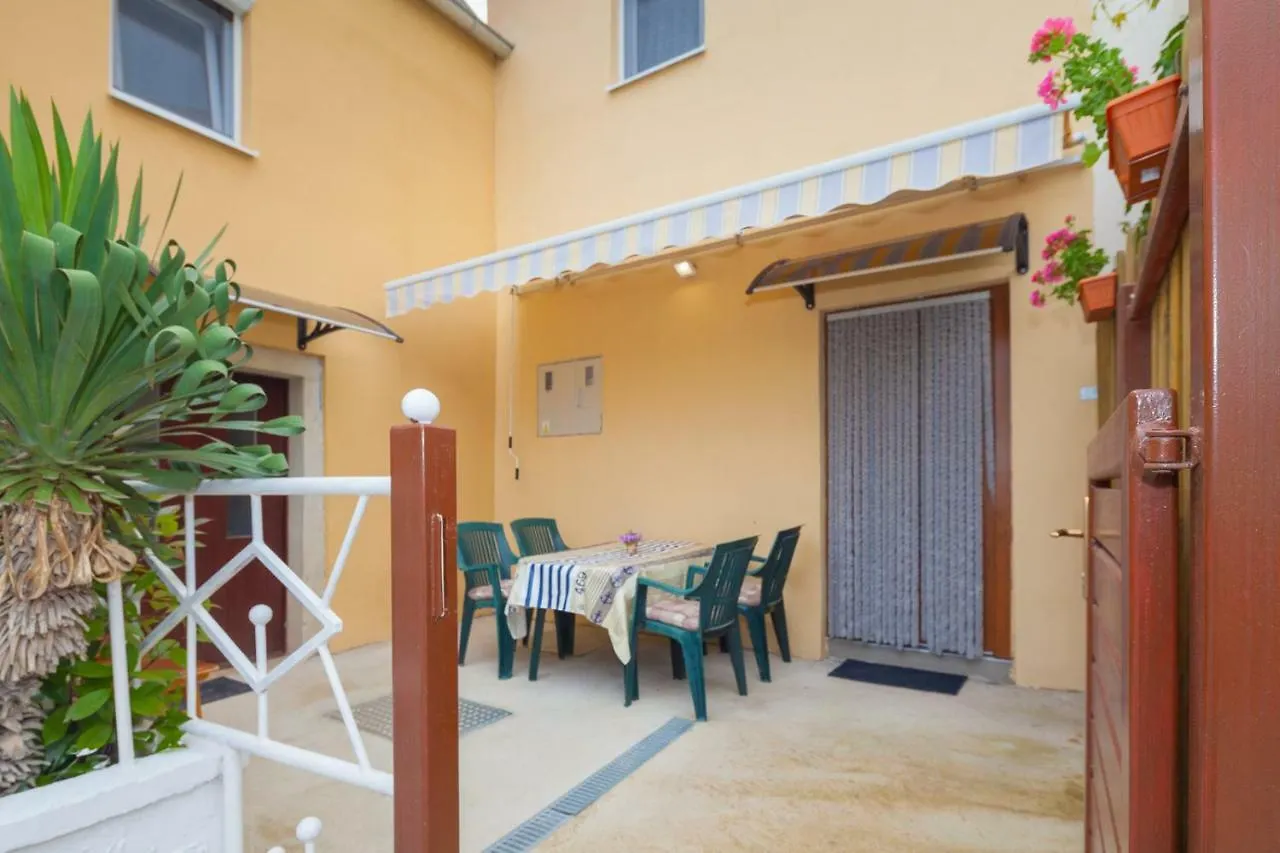 Miramare Apartment Pomer 0*,  Croatia